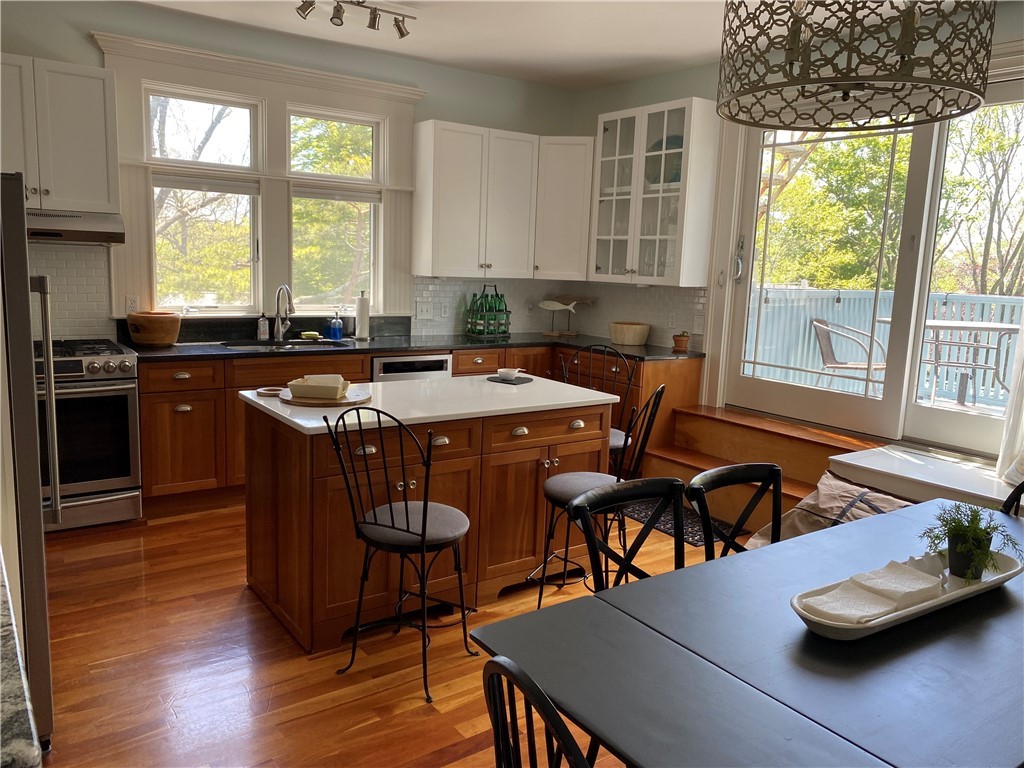 569 Spring Street, Unit 2 Newport, RI 02840 - Photo 10 of 30