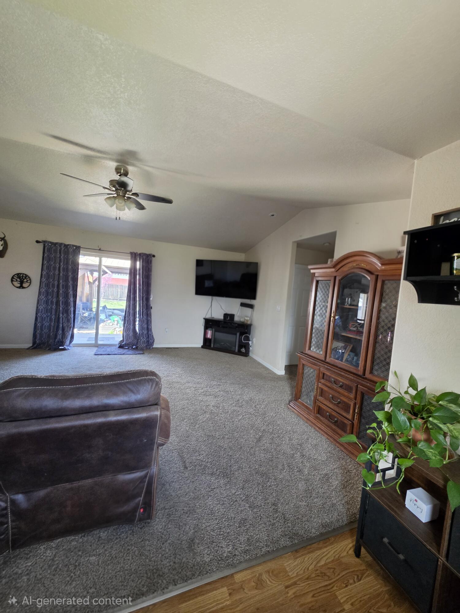 5556 State Street Klamath Falls, OR 97603 - Photo 3 of 25 20260321_122202