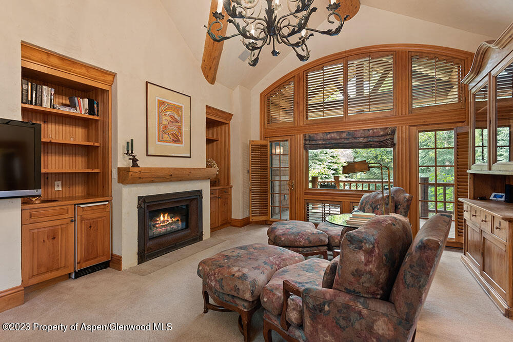 730 Bay Street Aspen, CO 81611 - Photo 21 of 48 Primary bedroom Sitting area