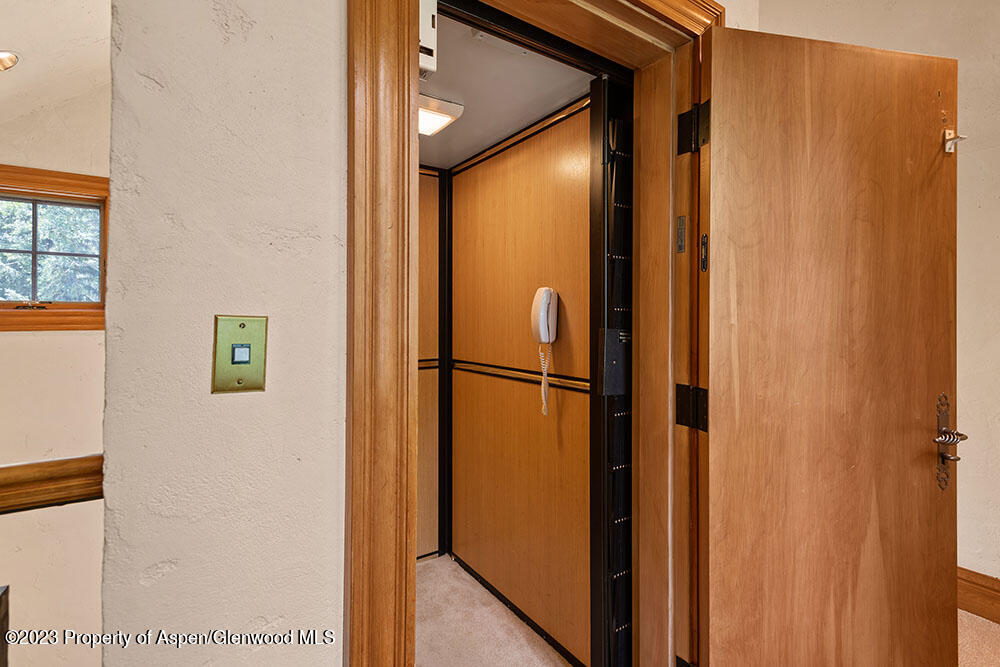 730 Bay Street Aspen, CO 81611 - Photo 38 of 48 Elevator