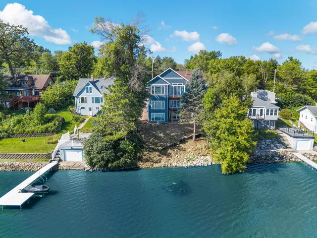 $1,499,999 | 2052 Barber Drive, Stoughton, WI 53589