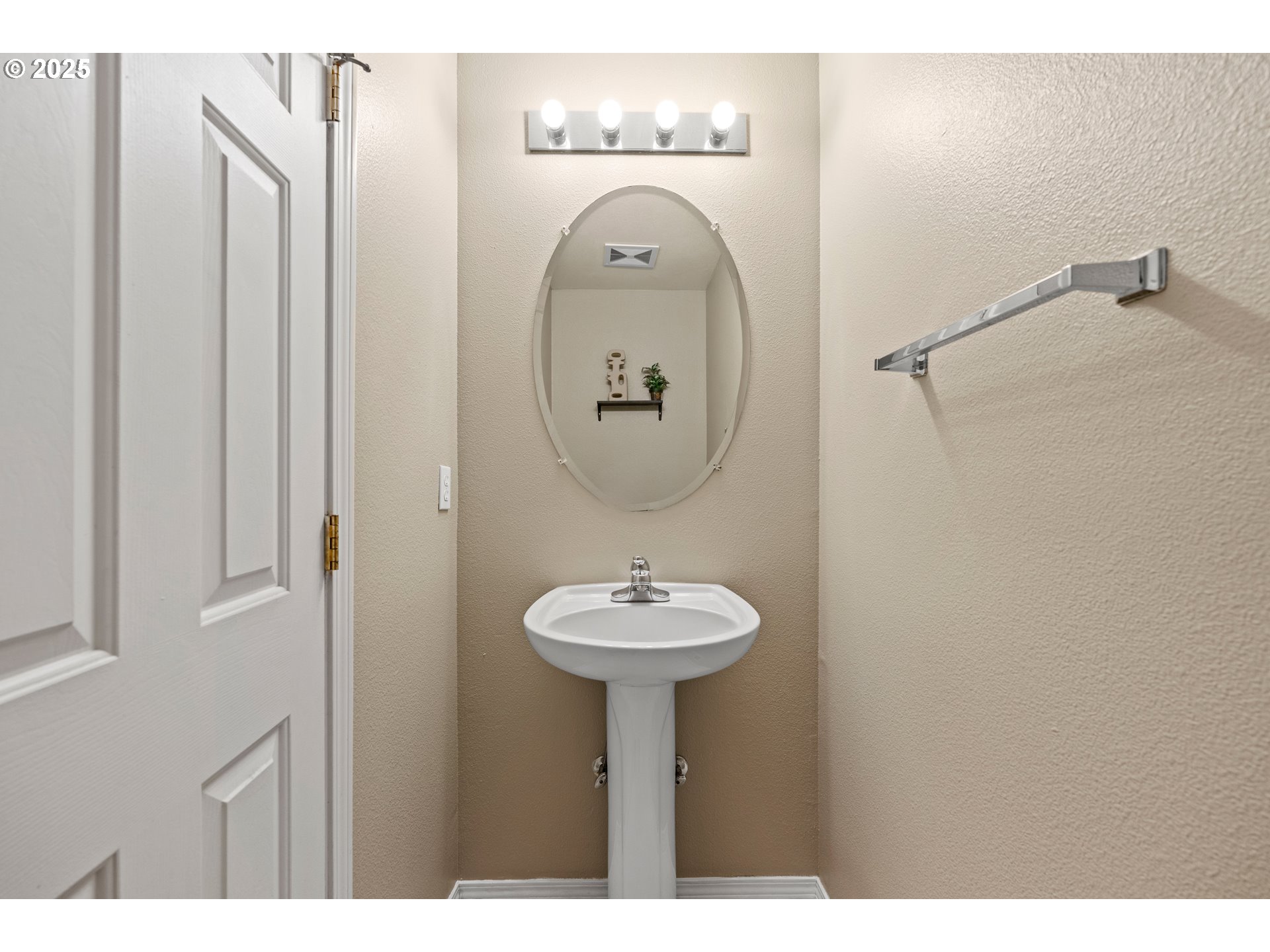 16020 Southwest Audubon Street, Unit 105 Beaverton, OR 97003 - Photo 20 of 36