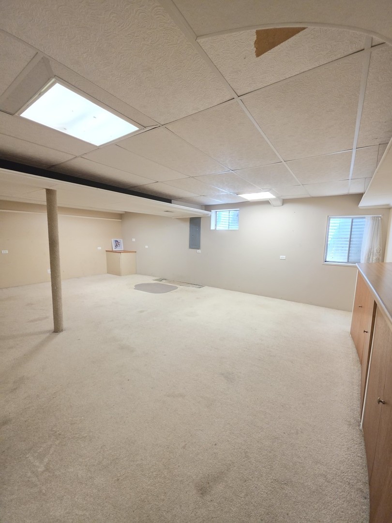 407 Spaulding Road, Unit 407 Bartlett, IL 60103 - Photo 11 of 25 a view of empty room