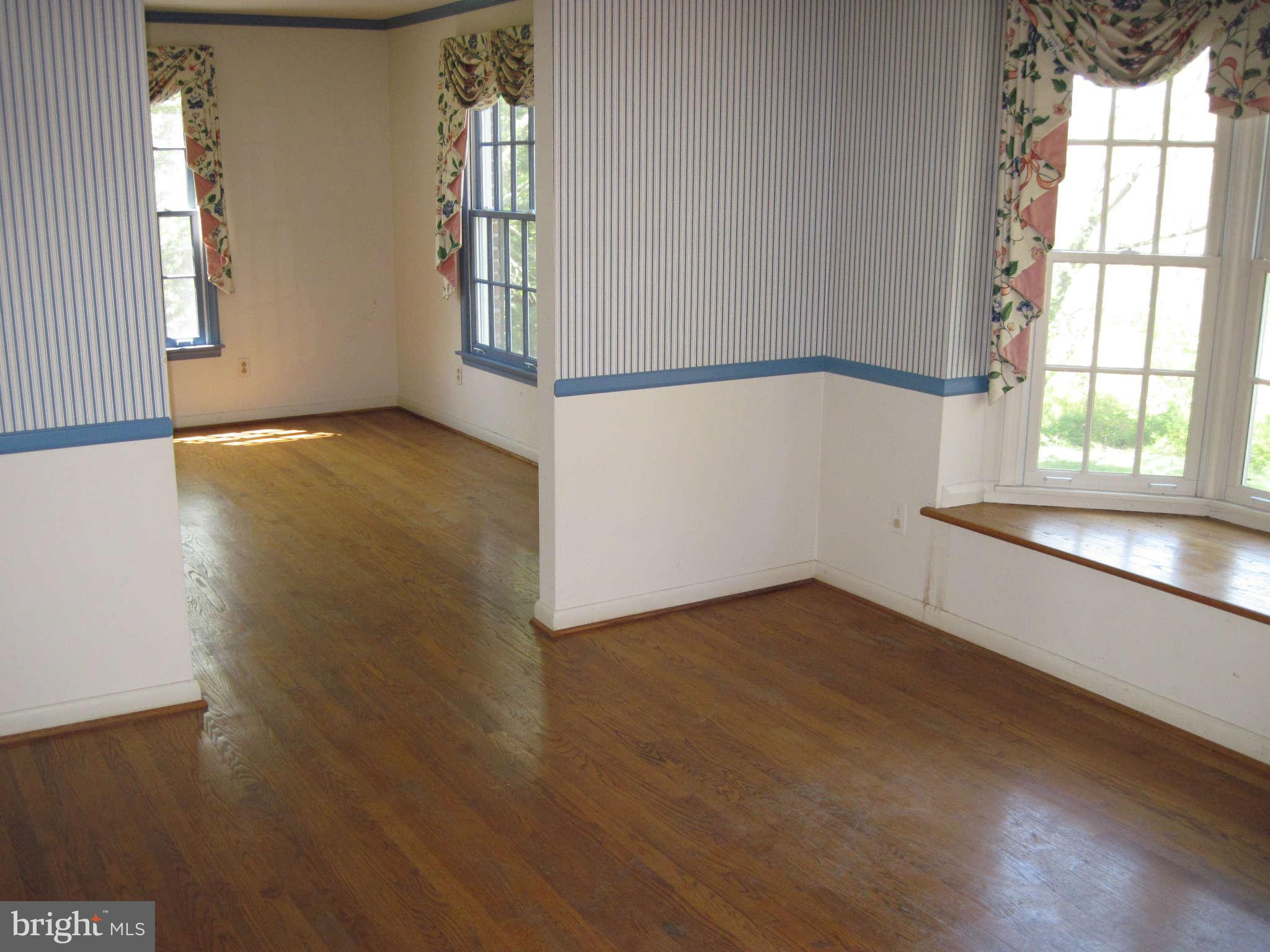 8 Collingwood Road Phoenix, MD 21131 - Photo 4 of 12 Dining Room