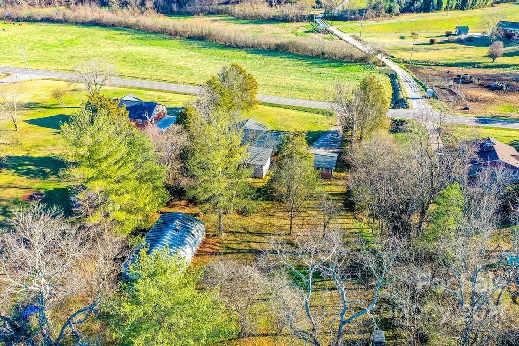 5196 Jenkins Road Morganton, NC 28655 - Photo 44 of 46 a view of a garden