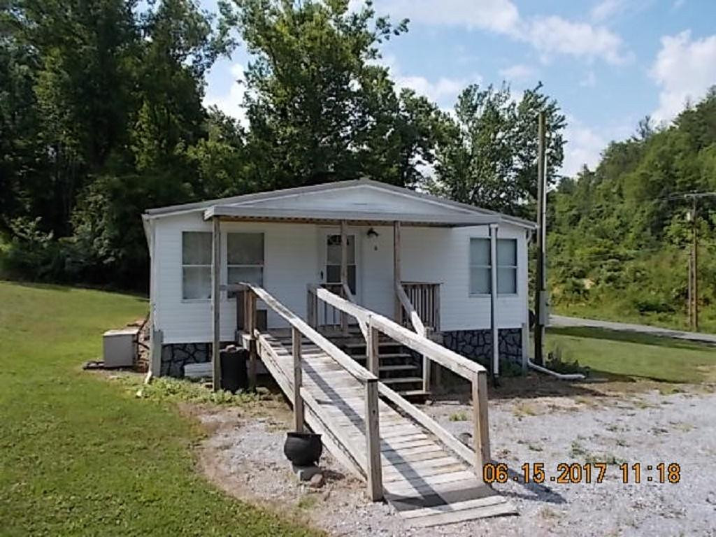 3585 Middle Creek Road Chuckey, TN 37641 - Photo 3 of 13 Photo 3