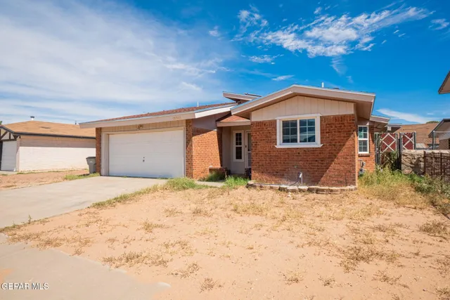 $200,000 | 10940 Babe Ruth Street, El Paso, TX 79934
