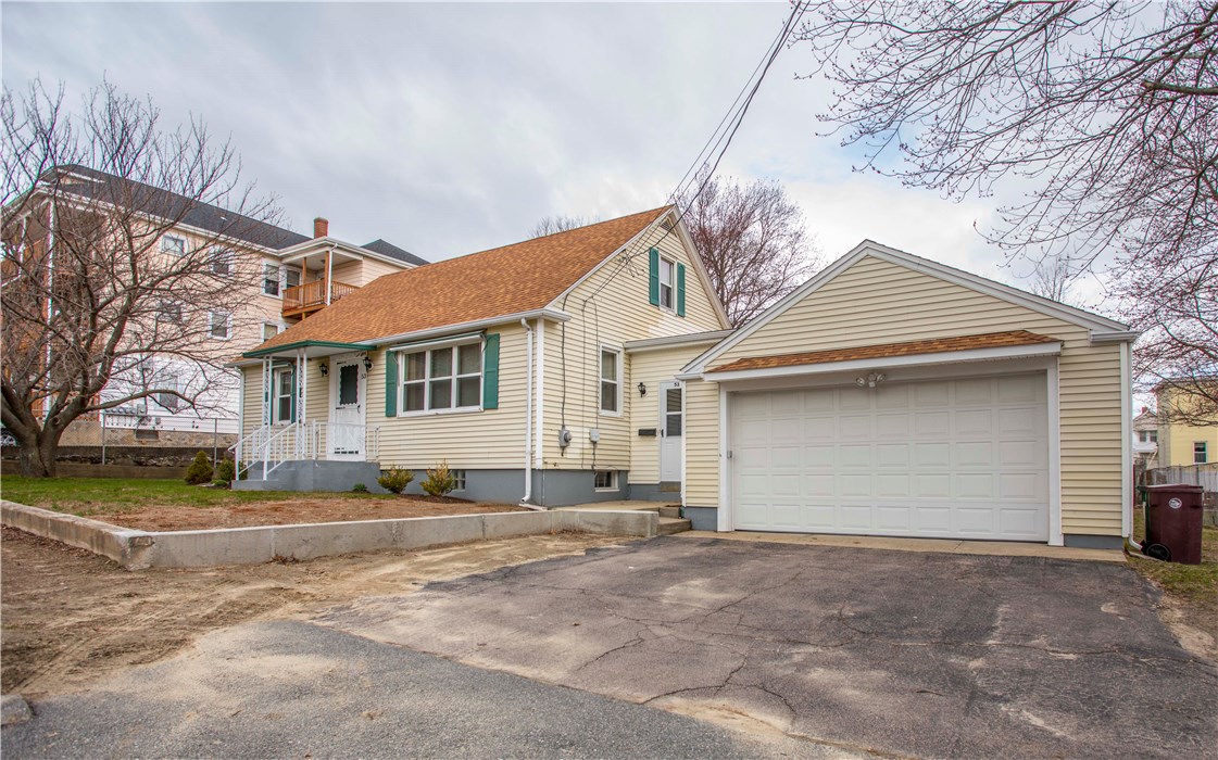 53 Farm Street Woonsocket, RI 02895 - Photo 3 of 22 Gallery Image 3