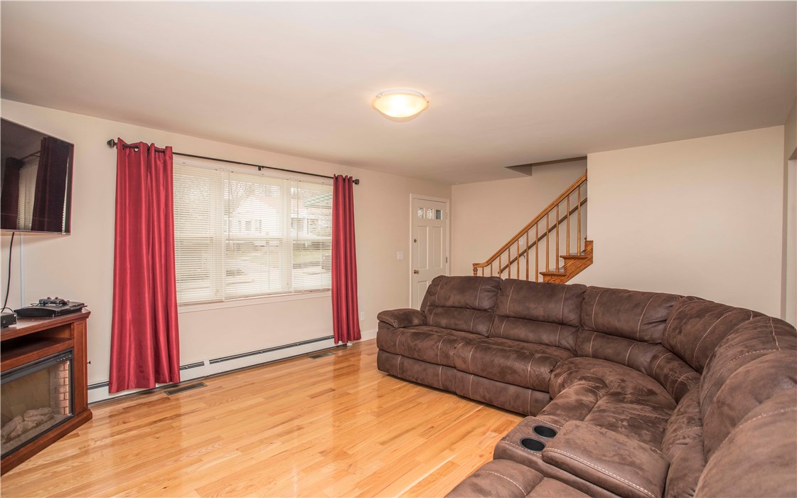 53 Farm Street Woonsocket, RI 02895 - Photo 10 of 22 Gallery Image 10