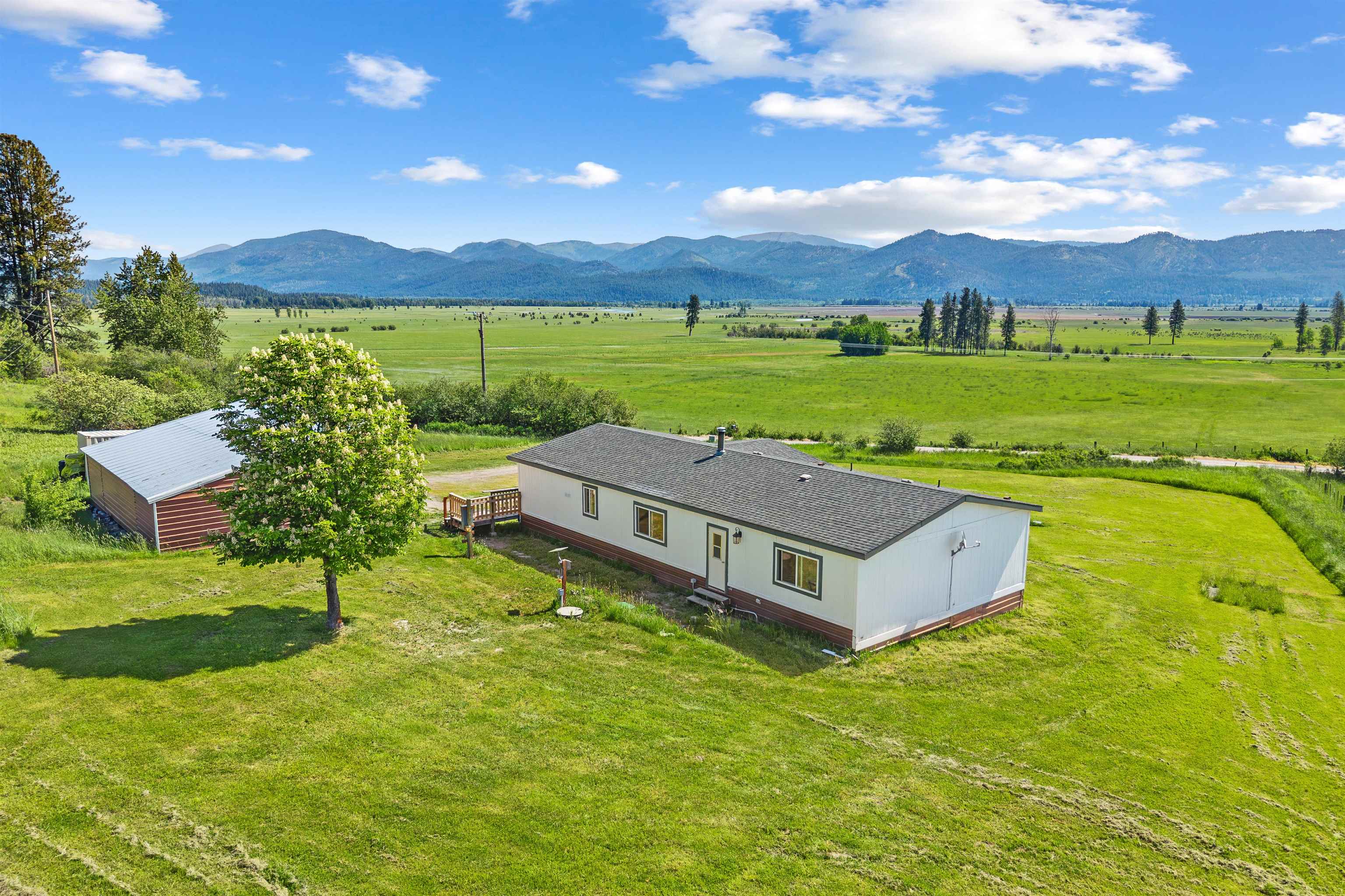 18591 Westside Calispel Road Cusick, WA 99119 - Photo 6 of 33