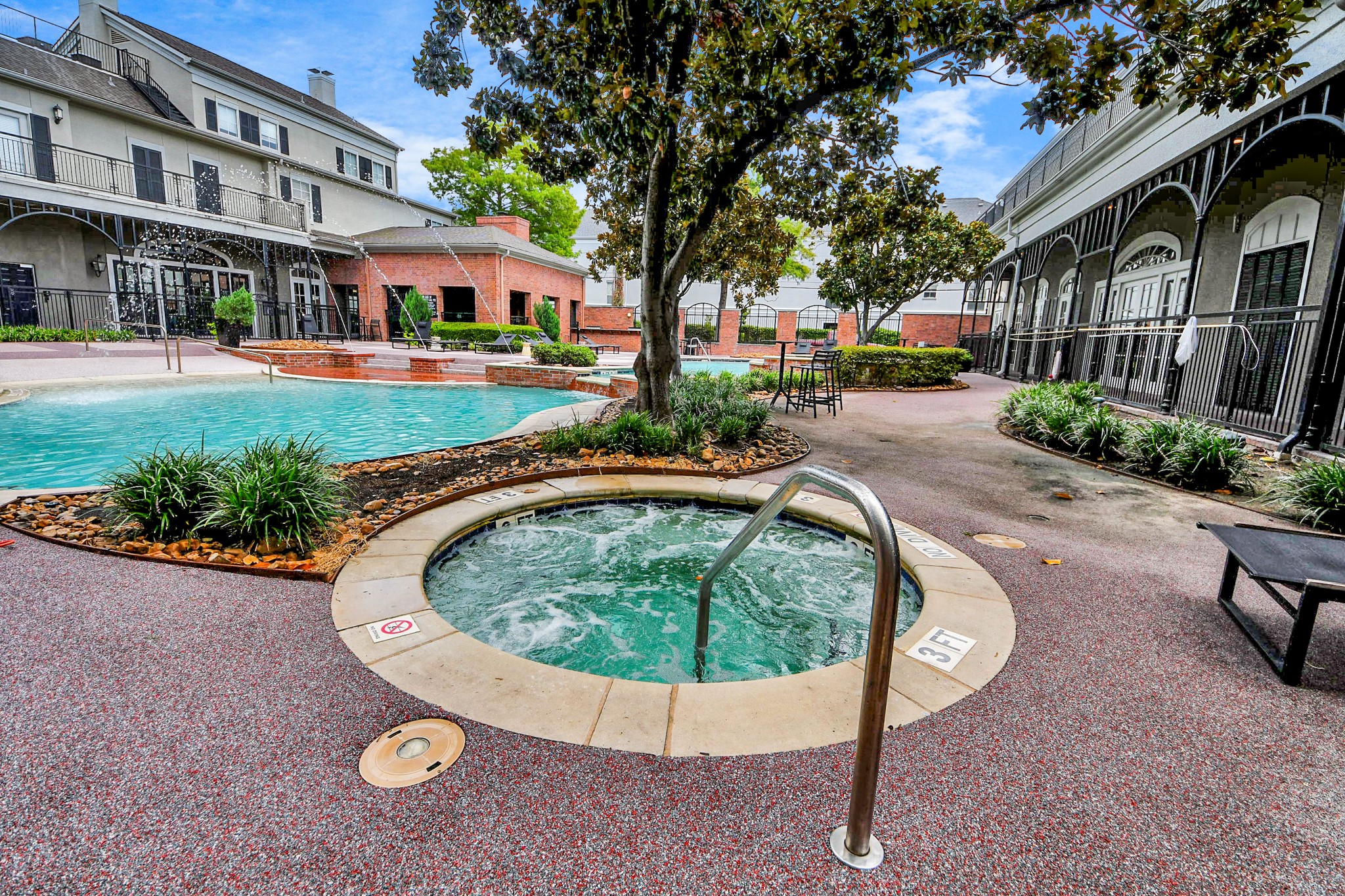 3003 Memorial Court, Unit 2434 Houston, TX 77007 - Photo 5 of 34 a view of swimming pool and outdoor space