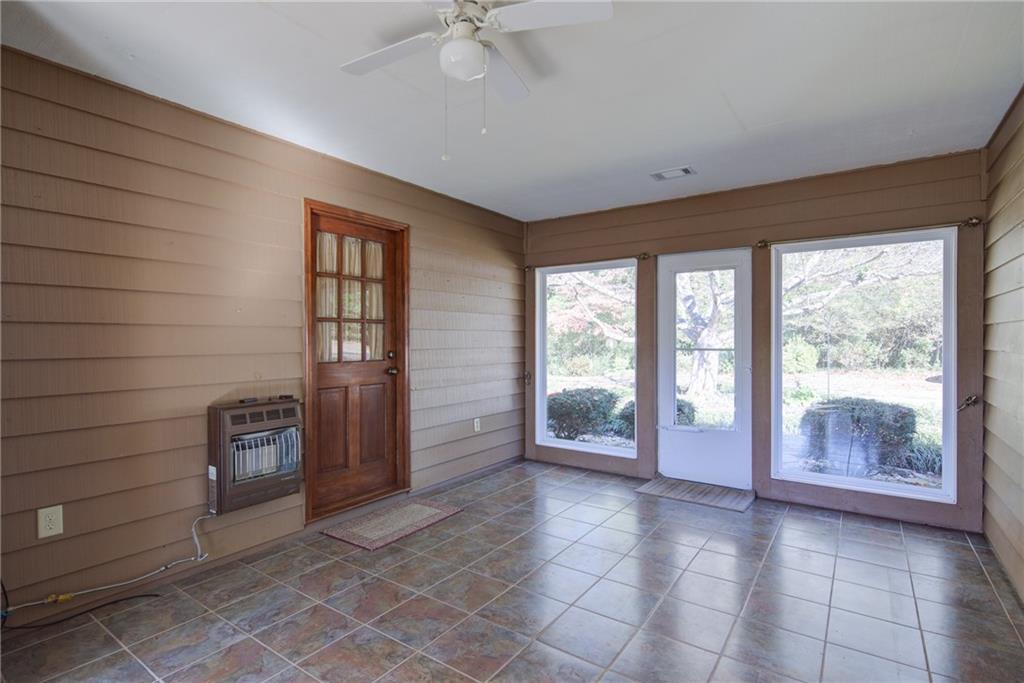4920 McCoy Circle Cumming, GA 30040 - Photo 15 of 31 a view of an empty room and window