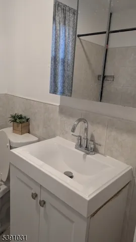 $2,400 | 1211 Robert Street, Union, NJ 07083