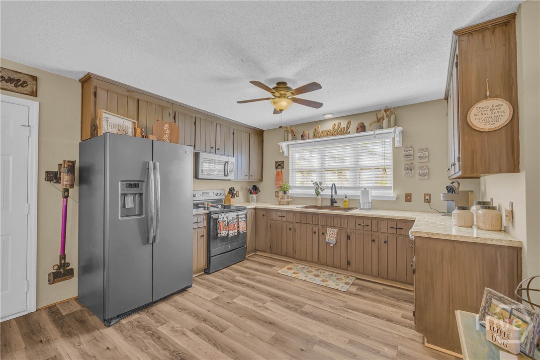 1136 Hoods Mill Road Commerce, GA 30529 - Photo 5 of 35