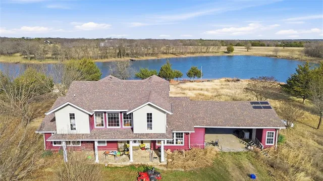 $675,000 | 1155 County Road 3030, Bonham, TX 75418