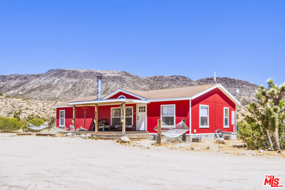 55616 Pipes Canyon Road Yucca Valley, CA 92284 - Photo 2 of 46