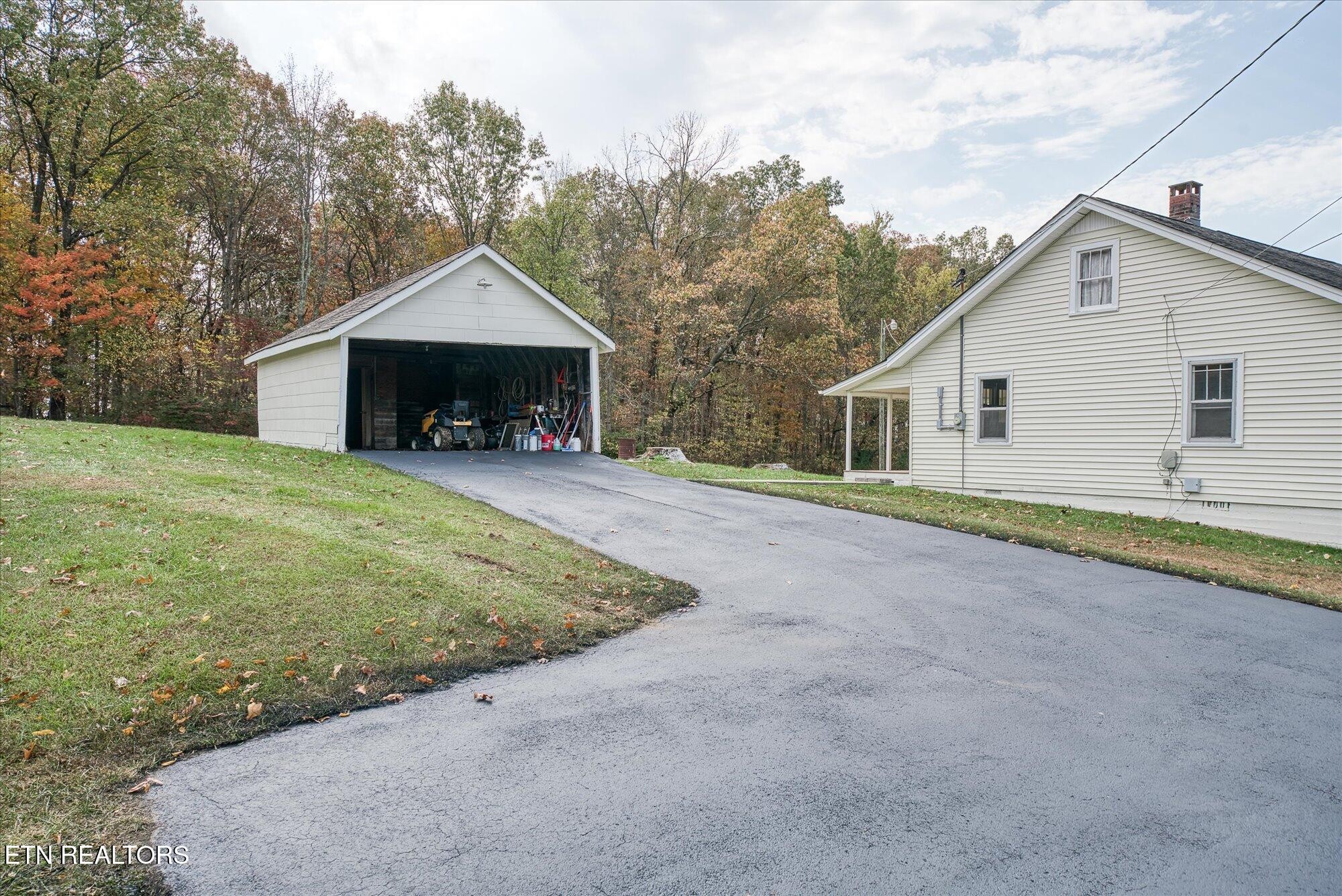 1040 Tom Price Road Jamestown, TN 38556 - Photo 26 of 45 Gallery Image 26
