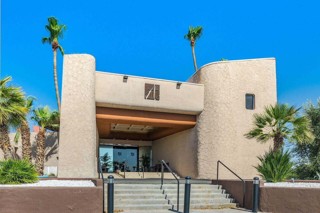 75715 Heritage West Palm Desert, CA 92211 - Photo 36 of 51 a view of a house with a potted plant