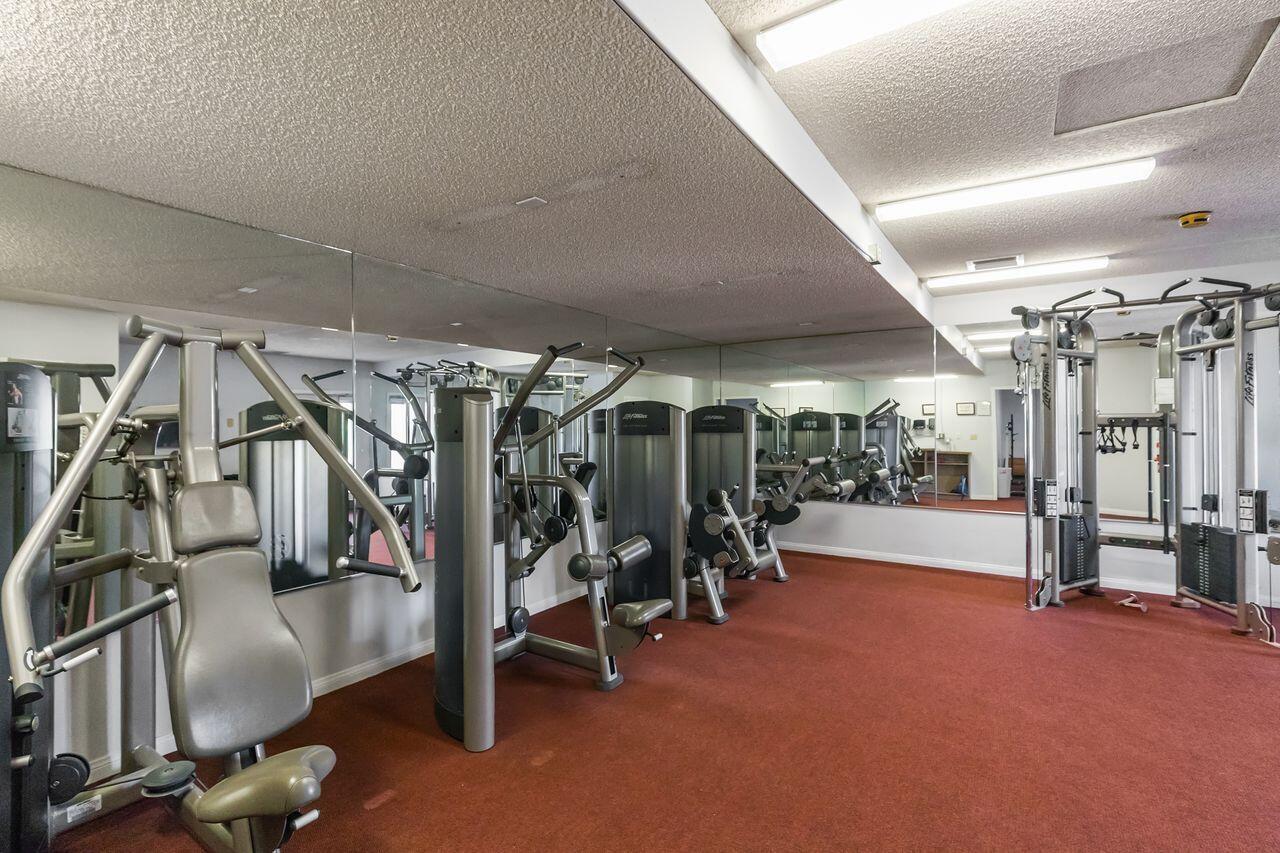 75715 Heritage West Palm Desert, CA 92211 - Photo 42 of 51 a view of a room with gym equipment
