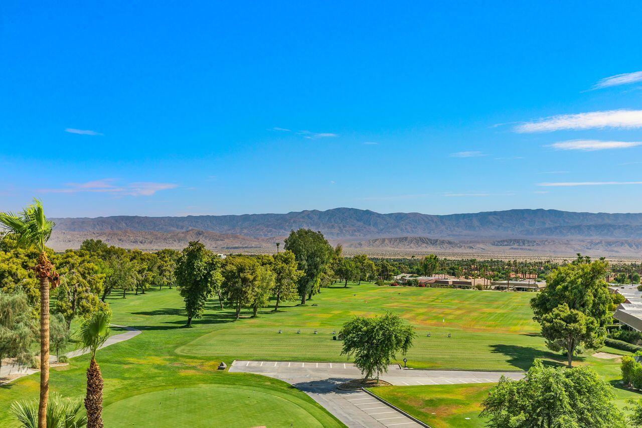 75715 Heritage West Palm Desert, CA 92211 - Photo 46 of 51 a view of an ocean and a mountain