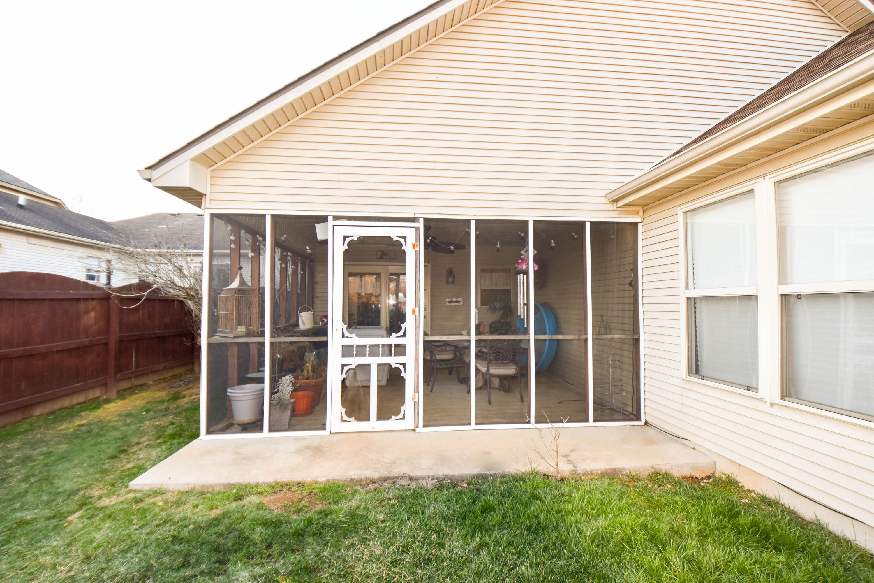 2565 Spring Valley Loop Lexington, KY 40511 - Photo 18 of 20 DSC_0049