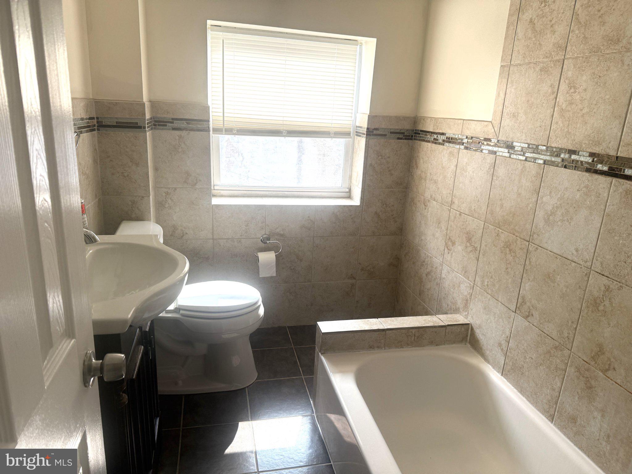 3702 Midvale Avenue Philadelphia, PA 19129 - Photo 10 of 17 Gallery Image 10