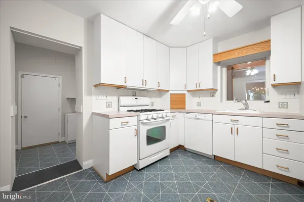 $650,000 | 11 Seminole Avenue, Catonsville, MD 21228