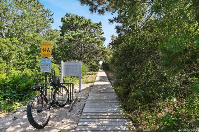 $4,650,000 | 37 Gilberts Path, Amagansett, NY 11930