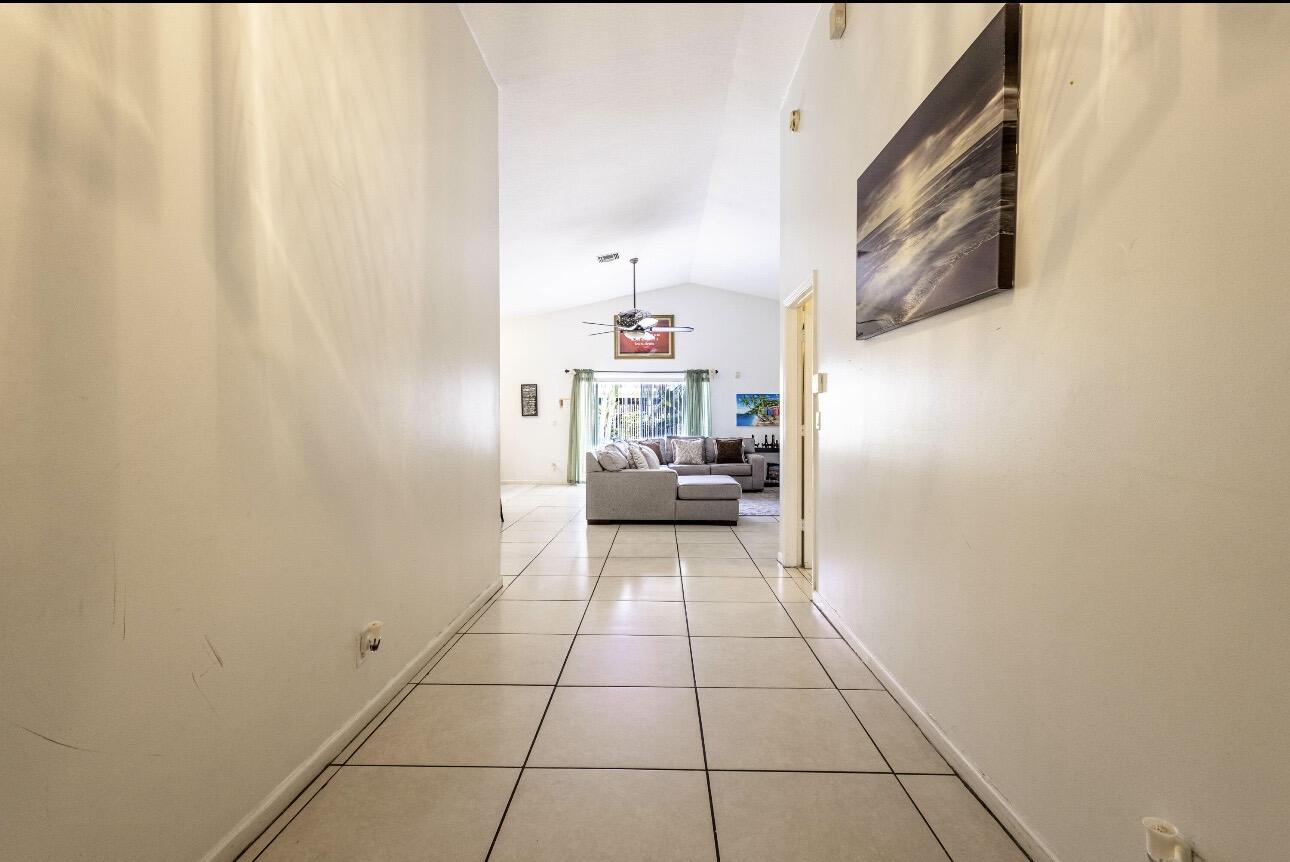 1029 Cape Cod Terrace Greenacres, FL 33413 - Photo 4 of 24 IMG_7346