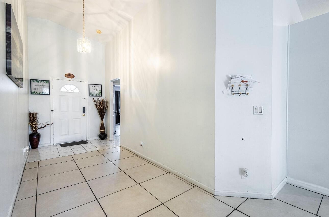 1029 Cape Cod Terrace Greenacres, FL 33413 - Photo 5 of 24 IMG_7345