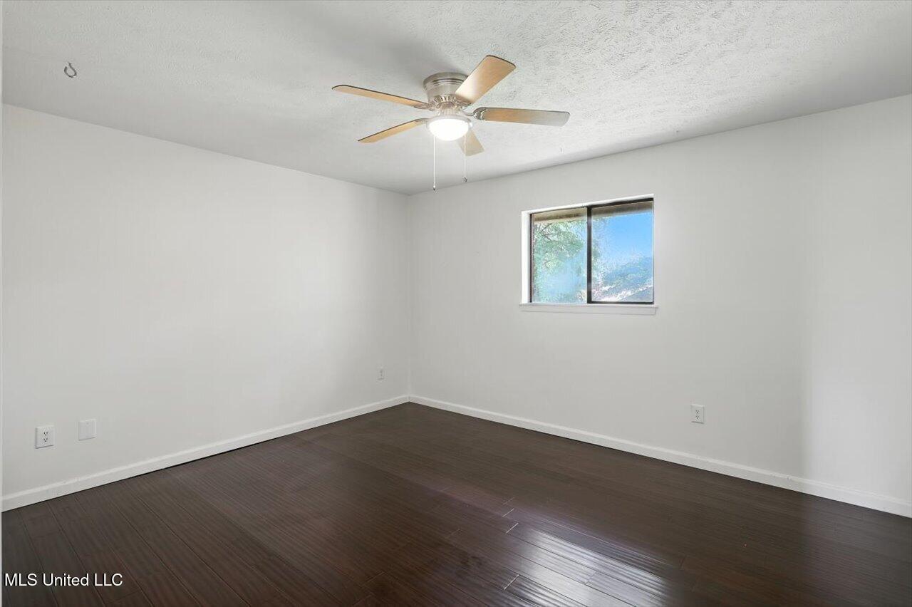 2 Pheasant Run Clinton, MS 39056 - Photo 22 of 27 21-2 Pheasant Run _ Home Tours MS