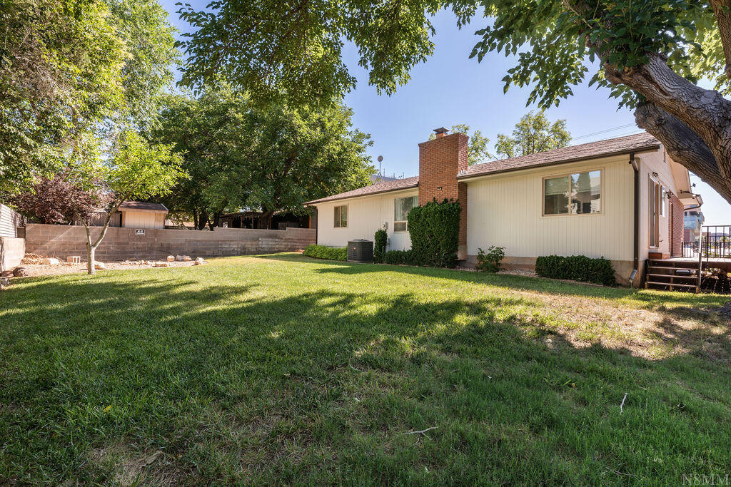 338 South 700 East St. George, UT 84770 - Photo 34 of 47 DSC06079