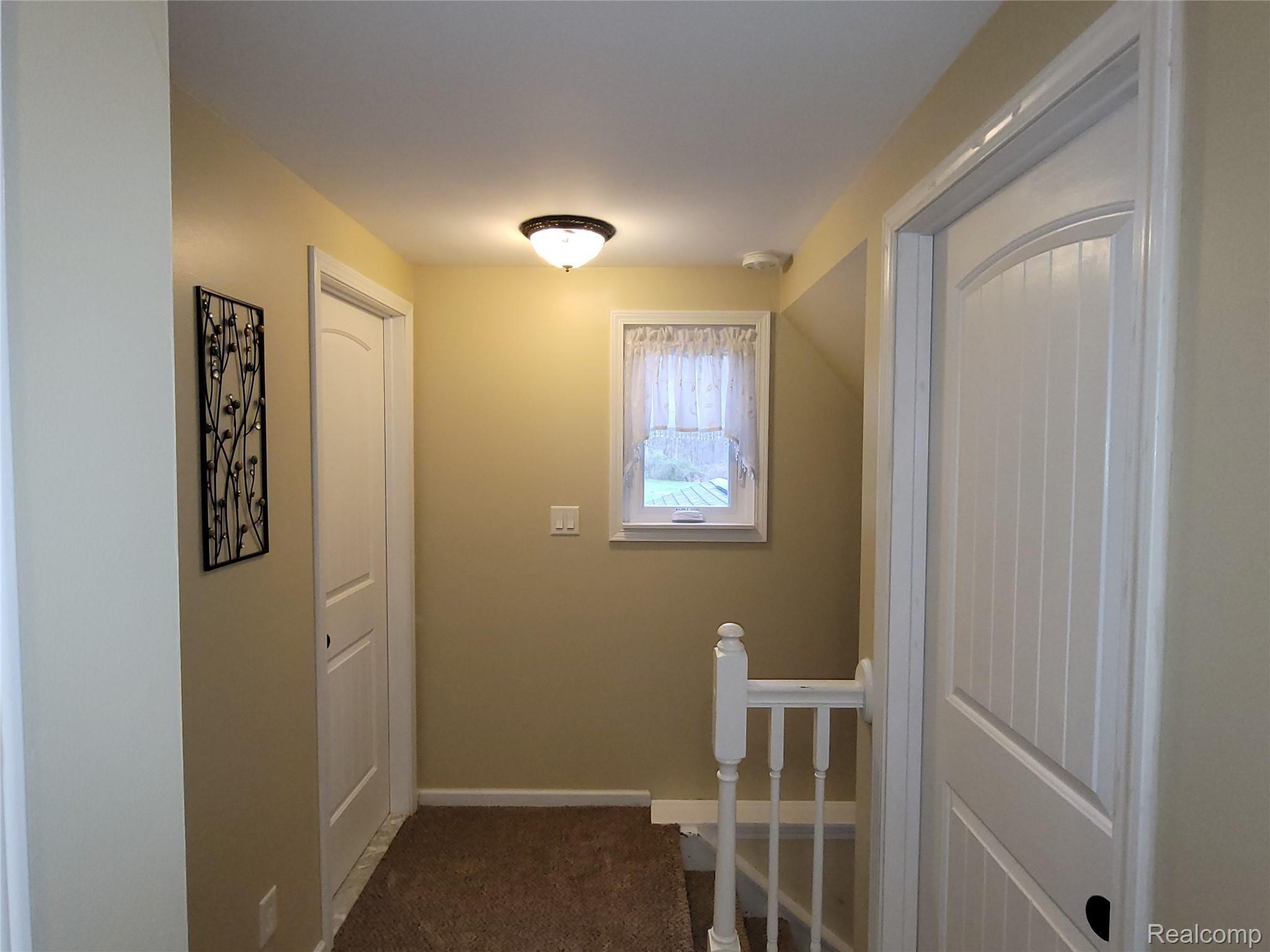 636 Argentine Road Howell, MI 48843 - Photo 28 of 38 20220508_191818.jpg
