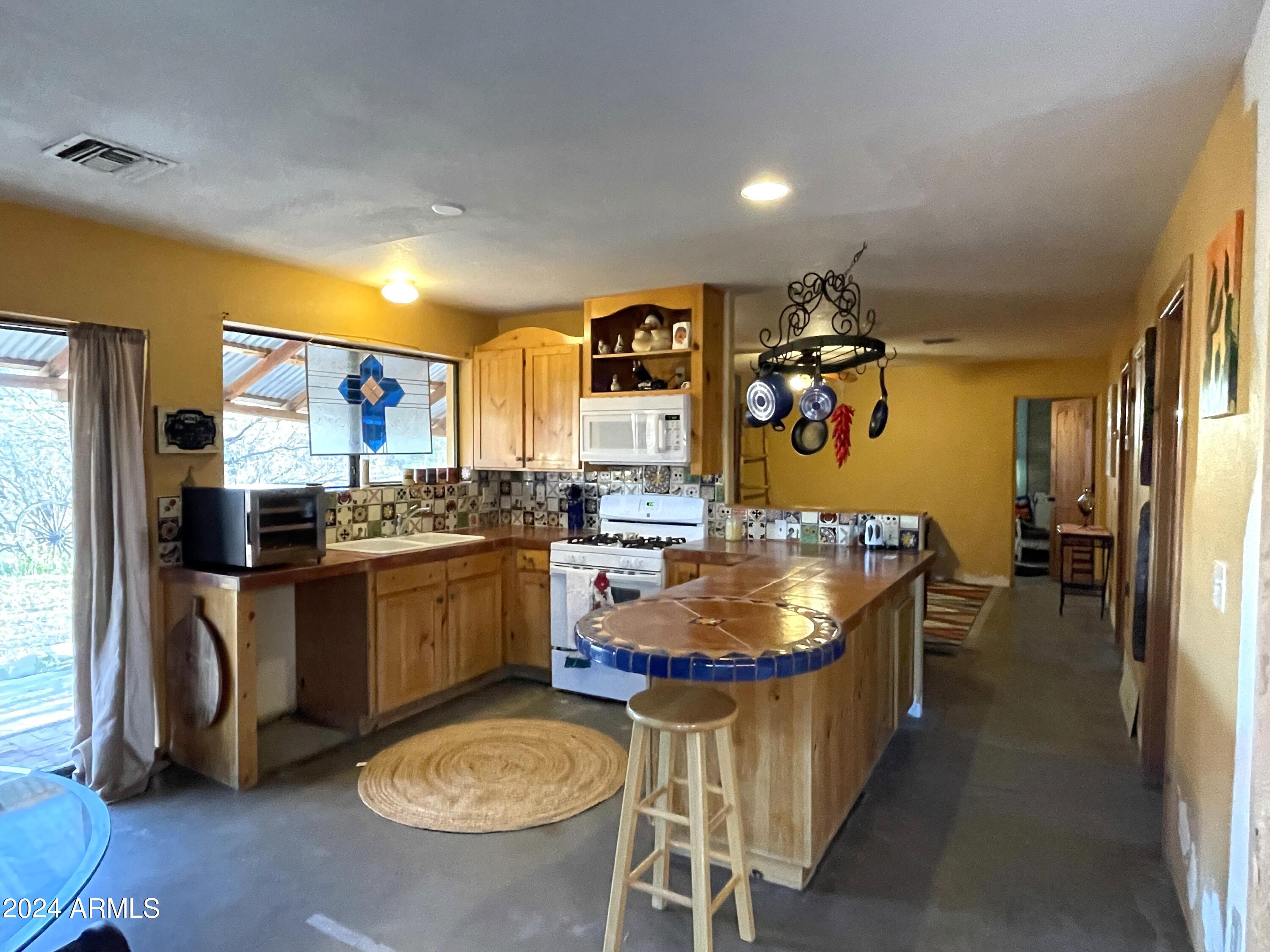 1371 Carolina Court Rio Rico, AZ 85648 - Photo 10 of 28 IMG_5258