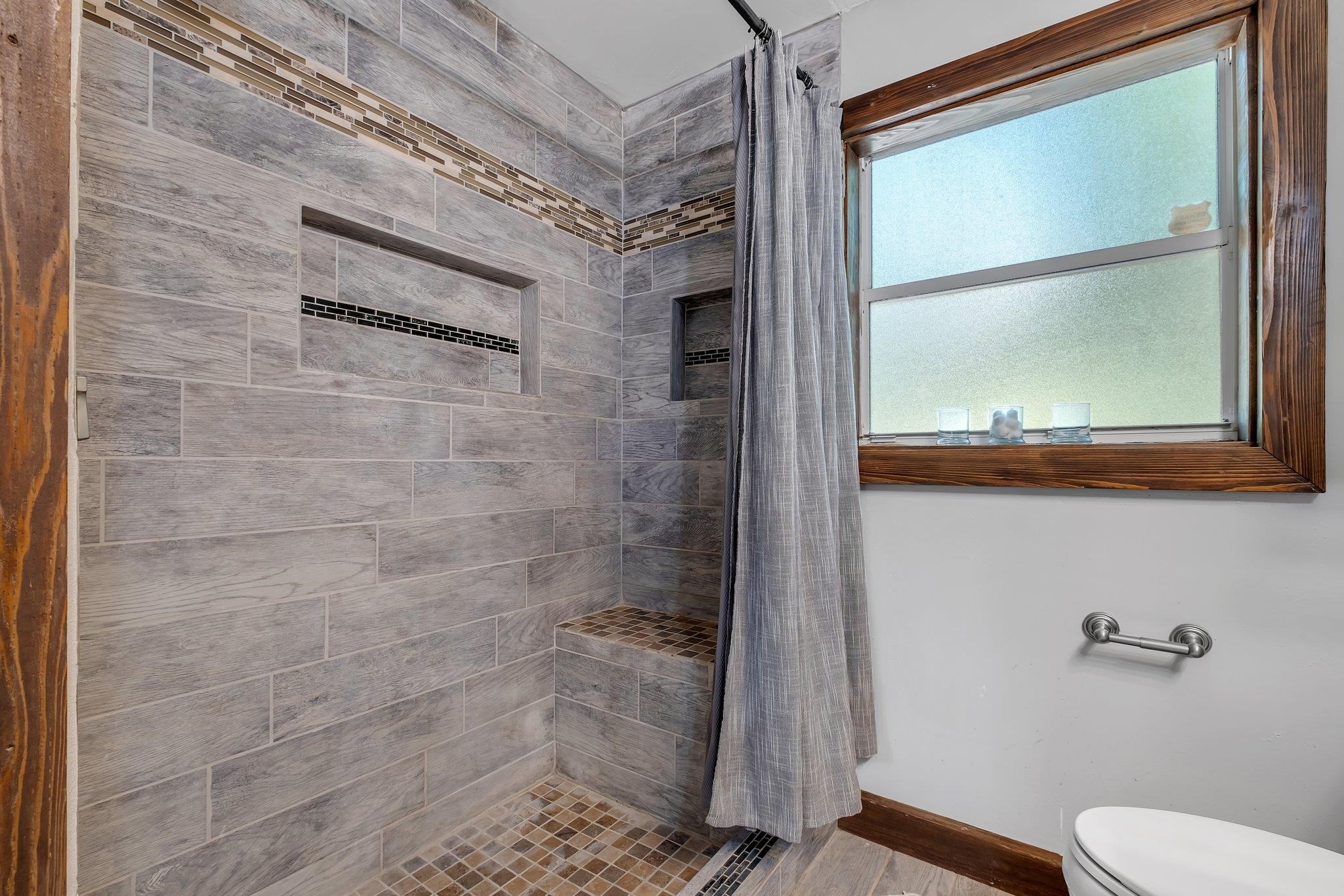 2310 West Mission Road Tallahassee, FL 32304 - Photo 16 of 25 Gallery Image 16