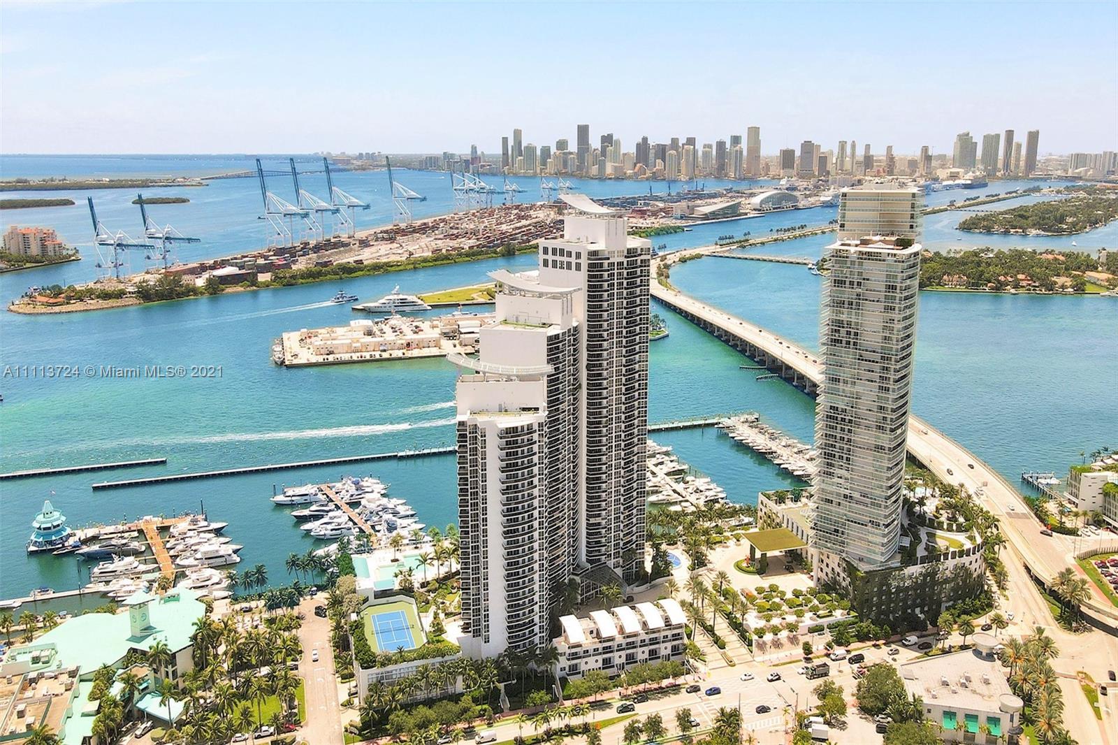 400 Alton Road, Unit 1011 Miami Beach, FL 33139 - Photo 26 of 27 a view of a city with an ocean