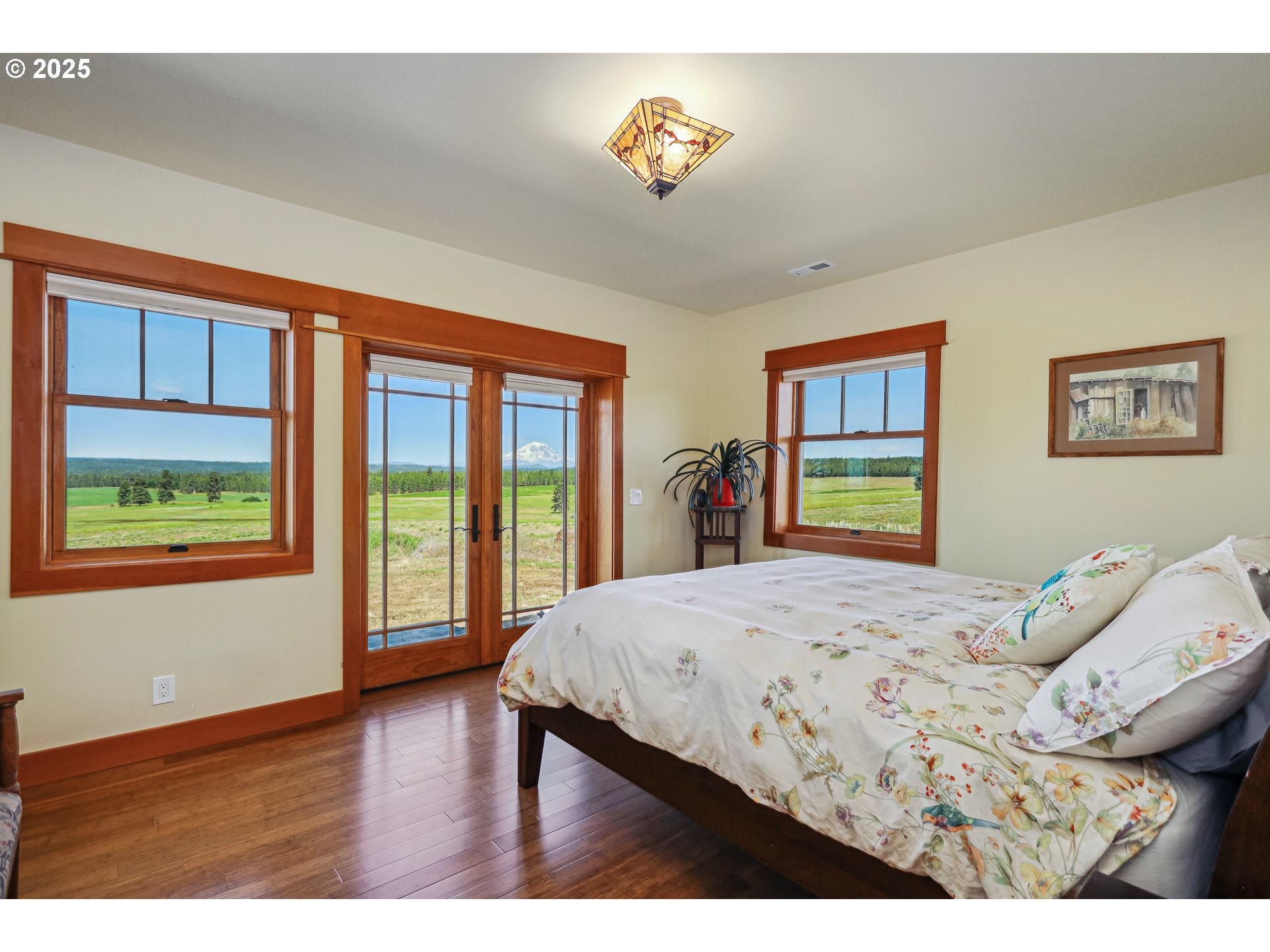 37 Quail Road Goldendale, WA 98620 - Photo 16 of 48 Living Room