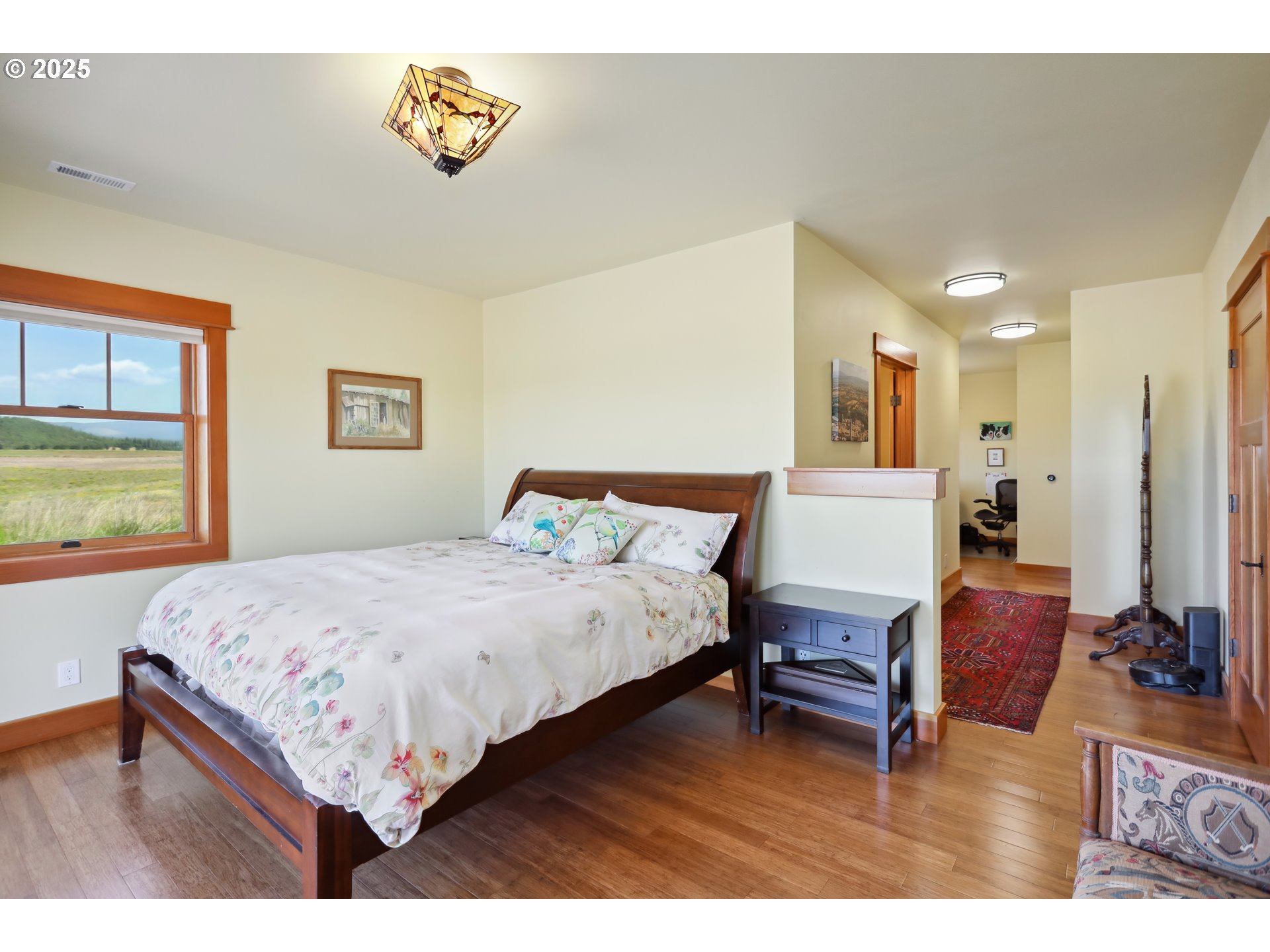 37 Quail Road Goldendale, WA 98620 - Photo 17 of 48 Owner's Suite Bedroom