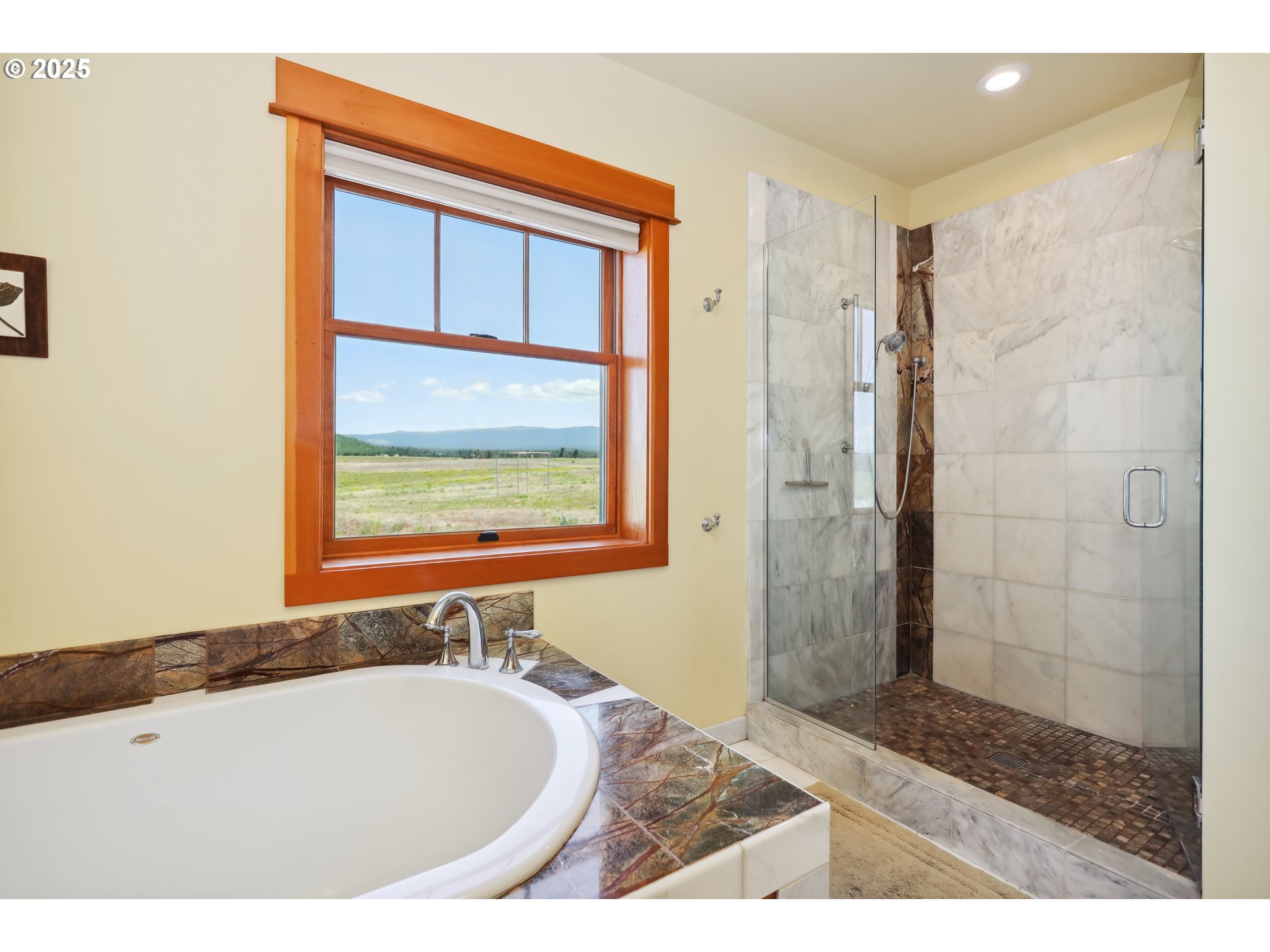 37 Quail Road Goldendale, WA 98620 - Photo 21 of 48 Owner's Suite Bathroom