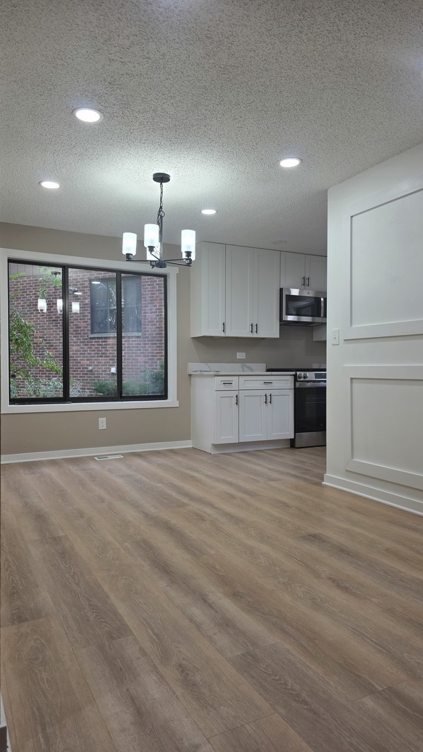 1469 Midland Court Joliet, IL 60436 - Photo 2 of 22