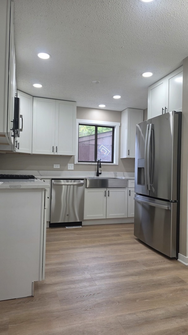 1469 Midland Court Joliet, IL 60436 - Photo 3 of 22