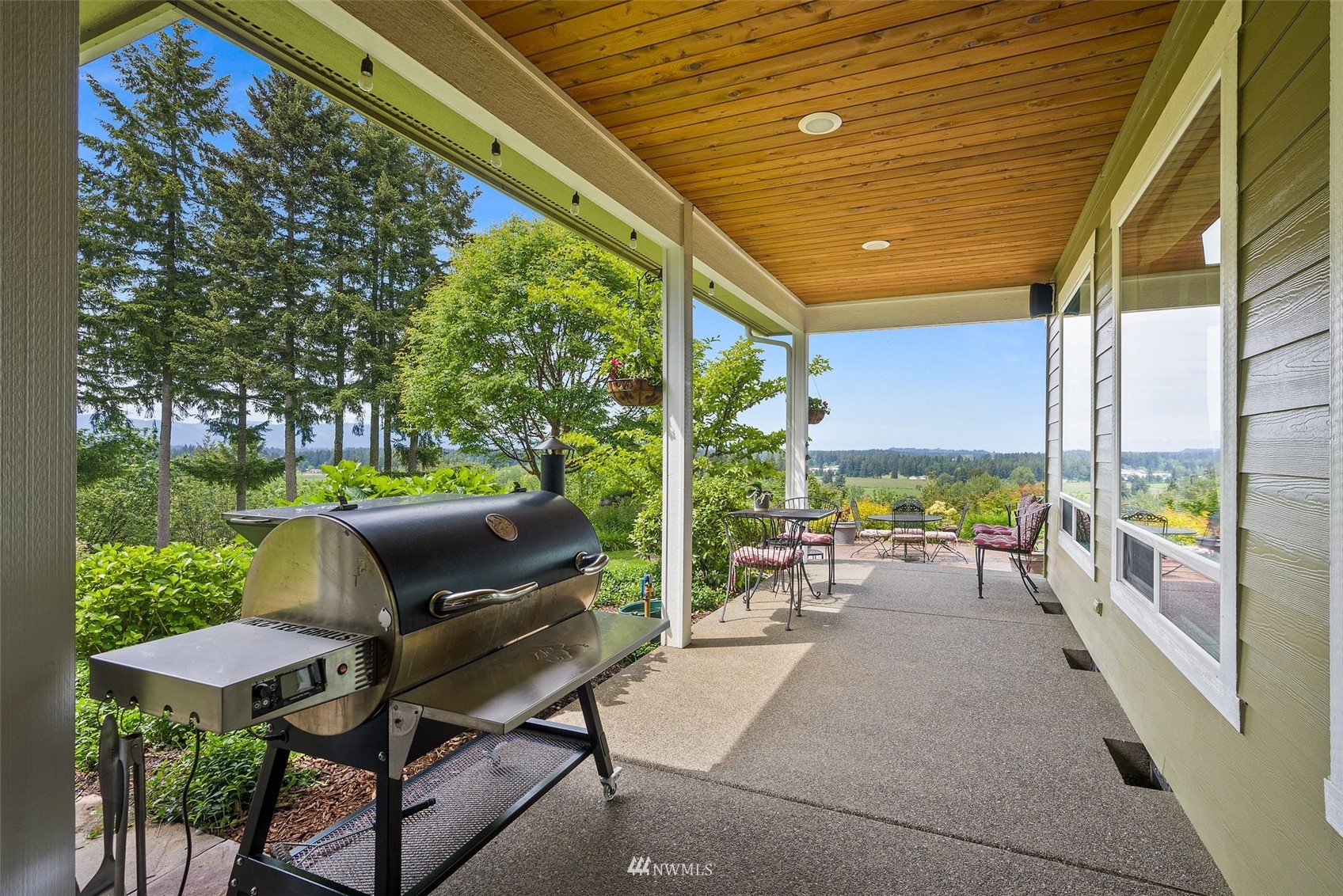 10434 Tilley Road Southwest Olympia, WA 98501 - Photo 30 of 40 a view of outdoor space with seating