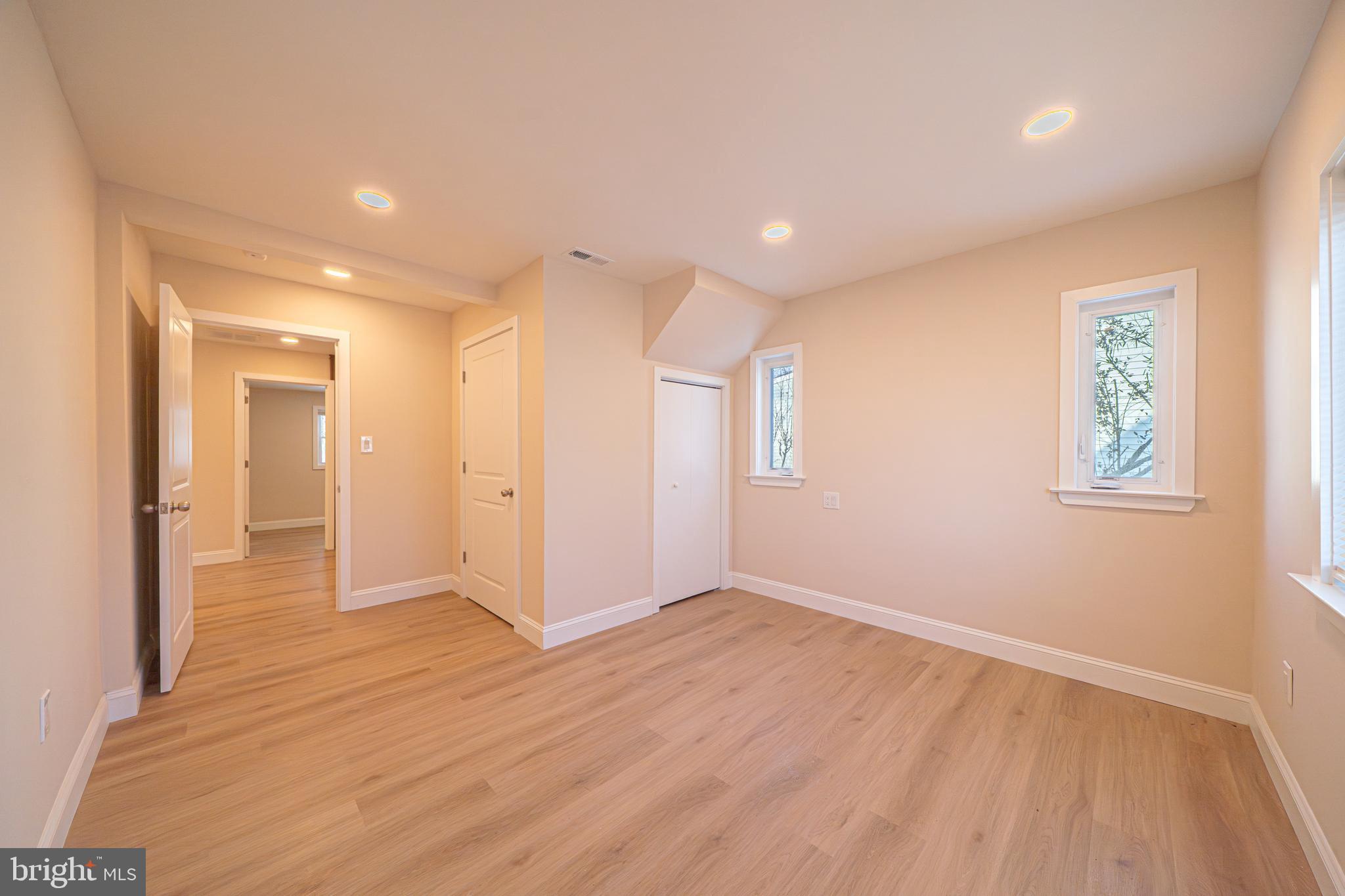 9328 Academy Road Philadelphia, PA 19114 - Photo 15 of 26