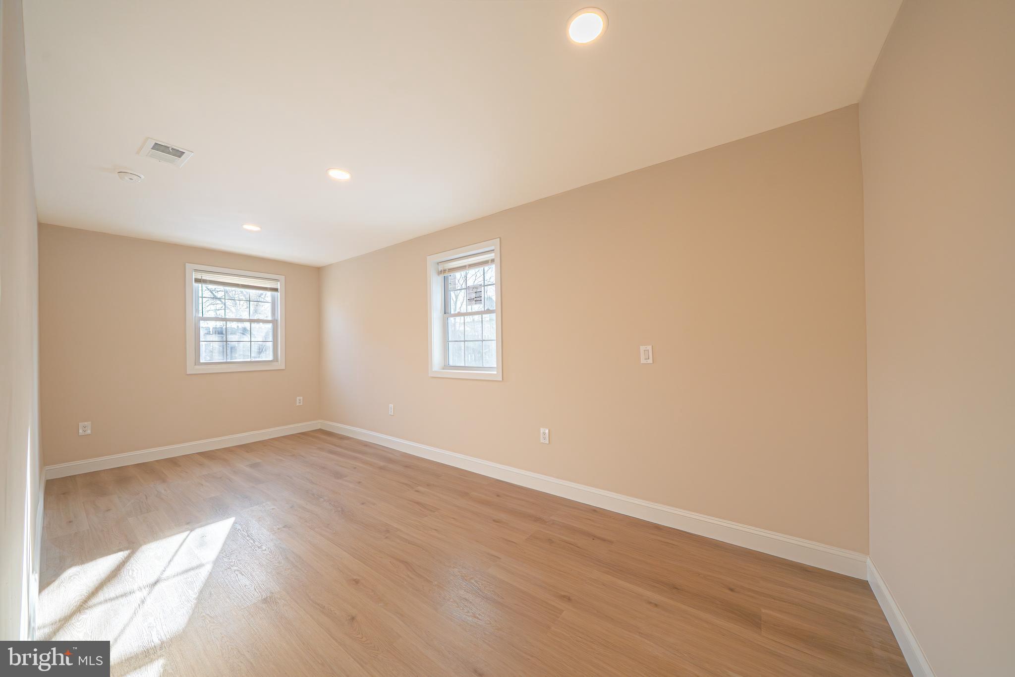 9328 Academy Road Philadelphia, PA 19114 - Photo 20 of 26