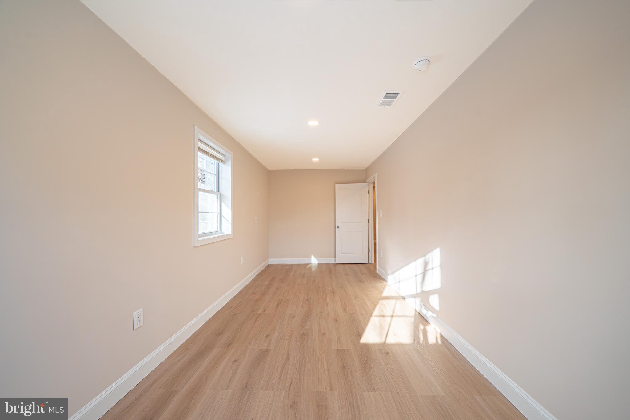 9328 Academy Road Philadelphia, PA 19114 - Photo 23 of 26