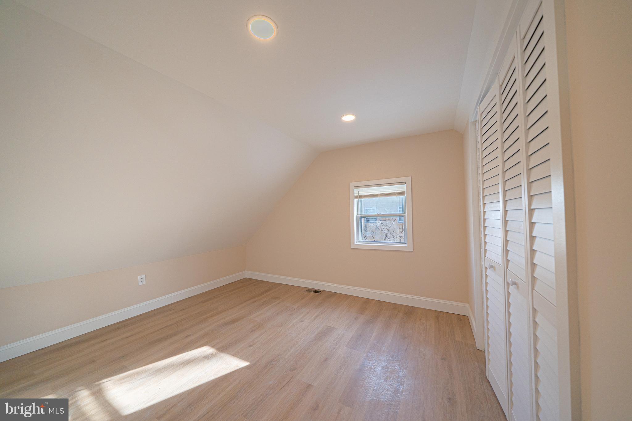 9328 Academy Road Philadelphia, PA 19114 - Photo 10 of 26