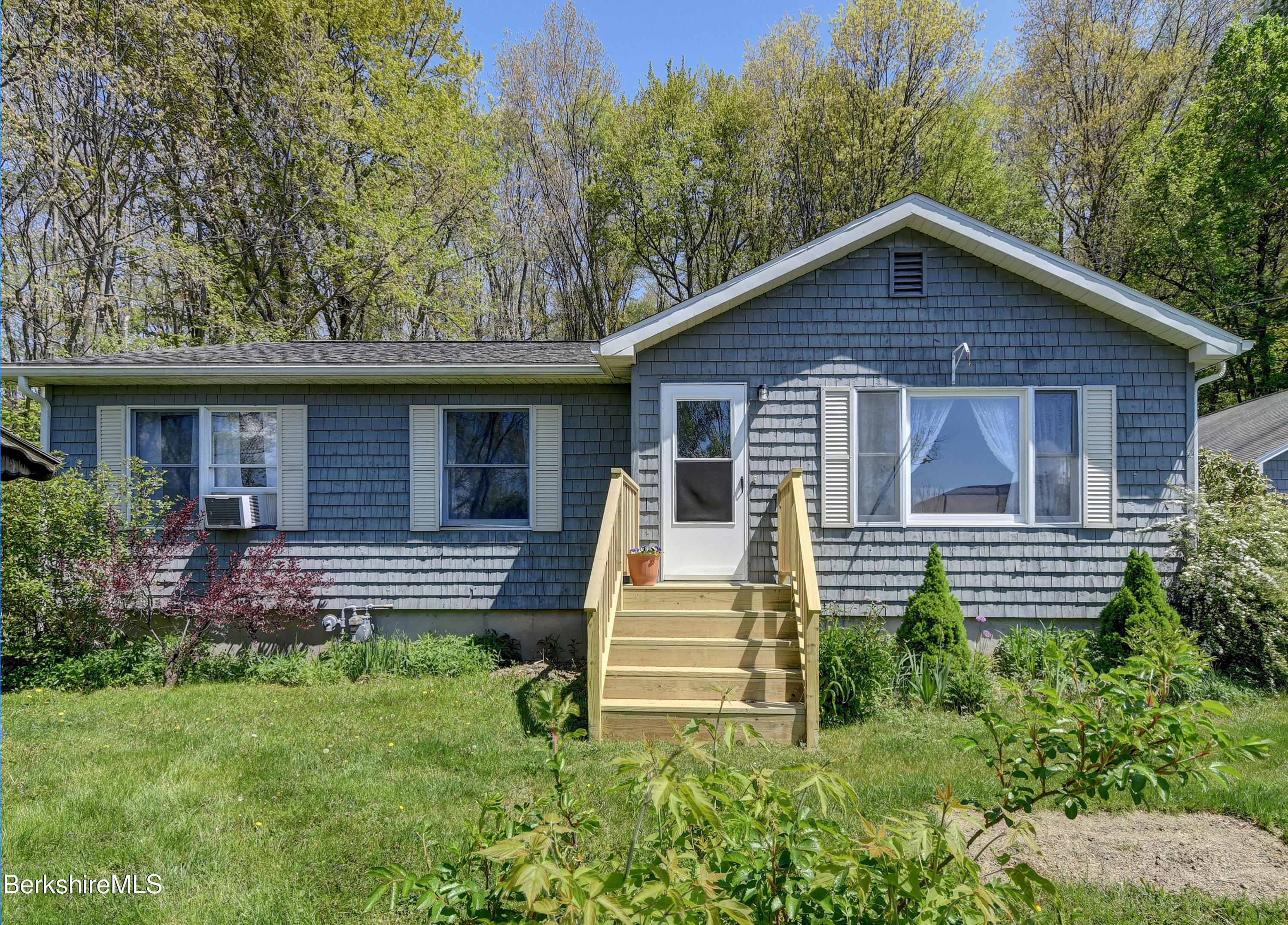 176 North Hoosac Road Williamstown, MA 01267 - Photo 3 of 28 1-Exterior-Front