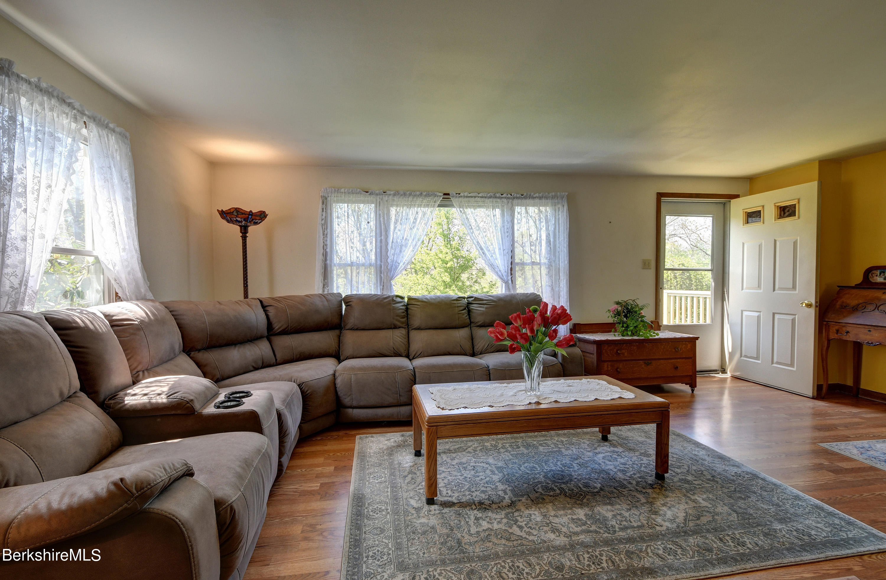 176 North Hoosac Road Williamstown, MA 01267 - Photo 6 of 28 6-Living-Room