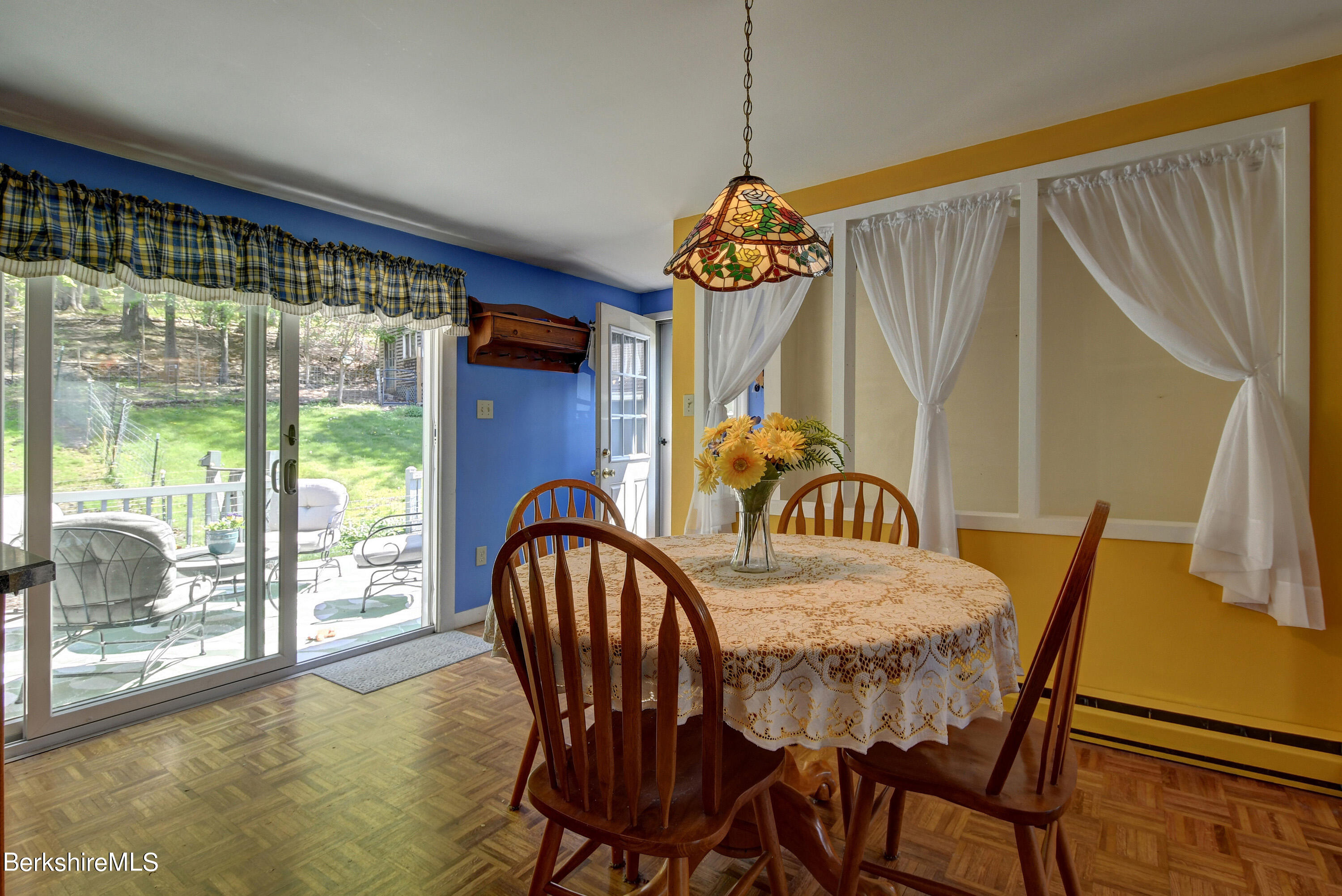 176 North Hoosac Road Williamstown, MA 01267 - Photo 9 of 28 9-Dining-Area
