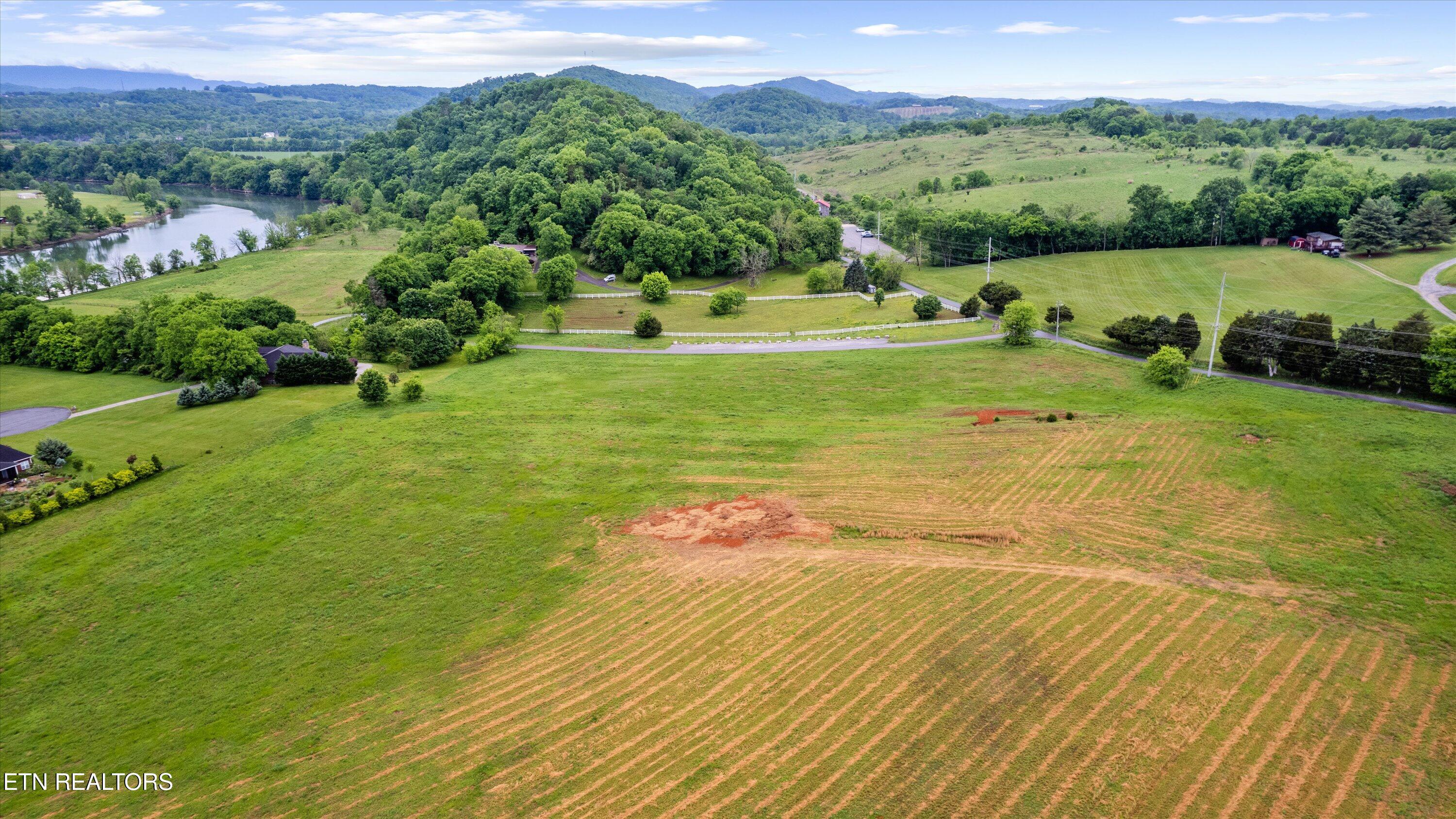 Kelly Lane Kodak, TN 37764 - Photo 5 of 12 28-0 Kelly Lane Edit04